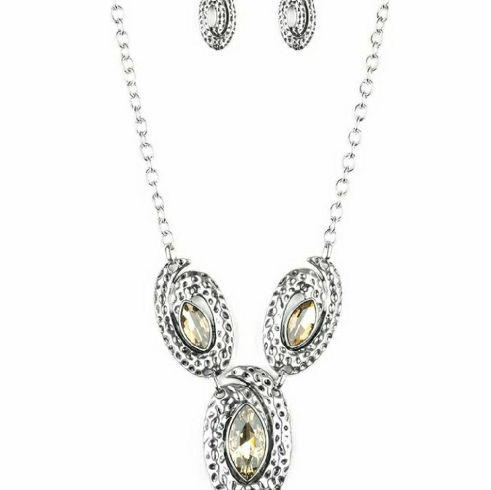 Necklace and earring set